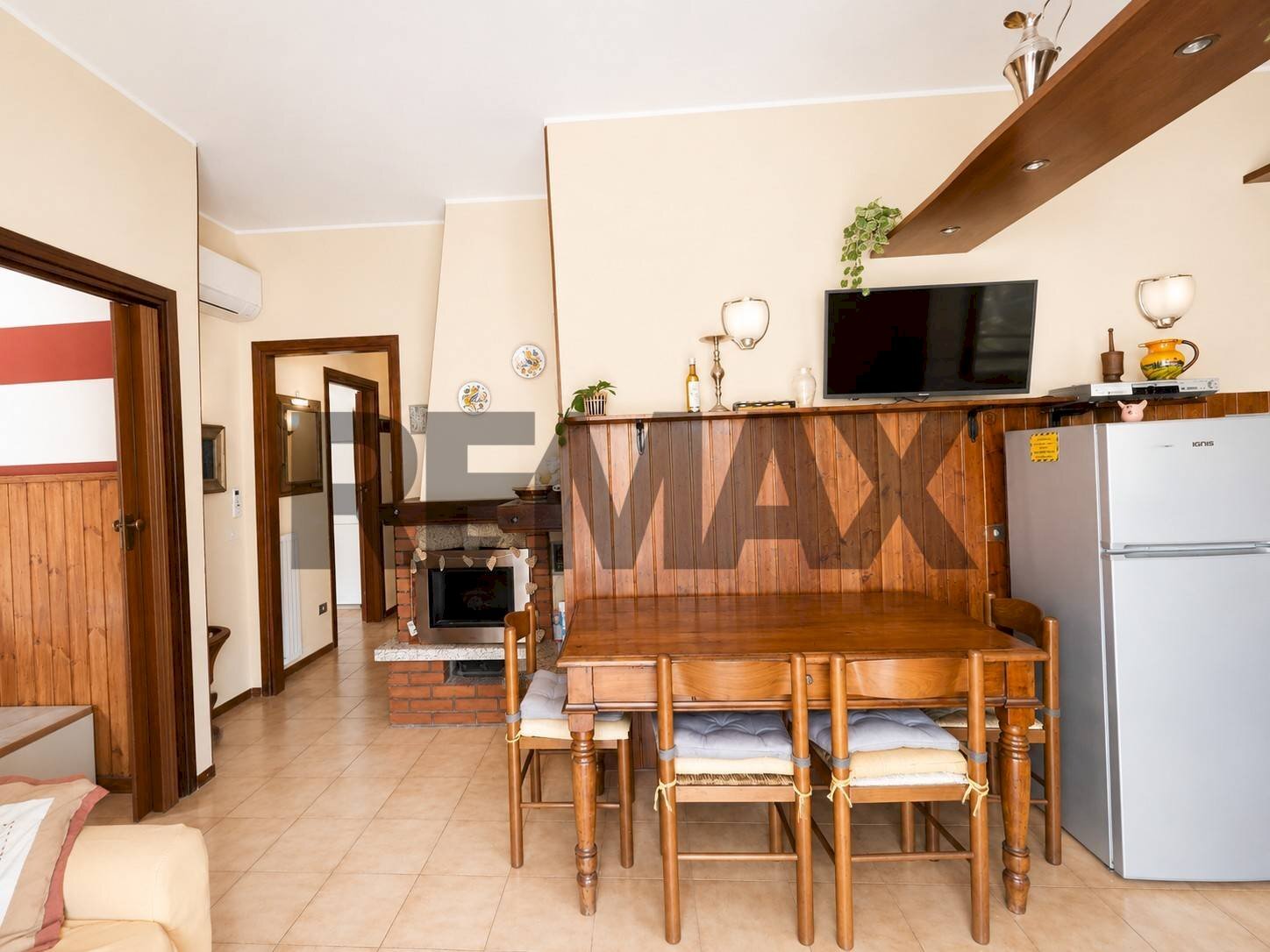 Sala da pranzo - Three-room apartment Viale Don Ernesto Tentori
1, Duno - photo 2