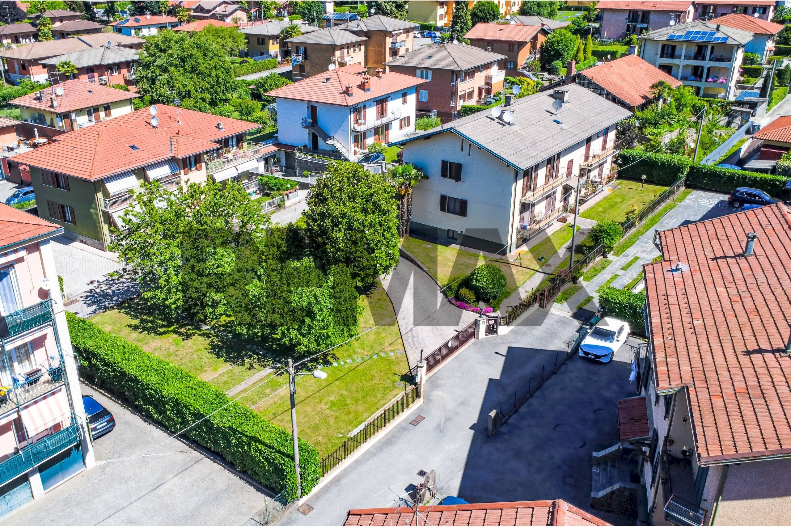 Casa all\'aperto - Trilocale Via San Camillo
55, Marchirolo - foto 2