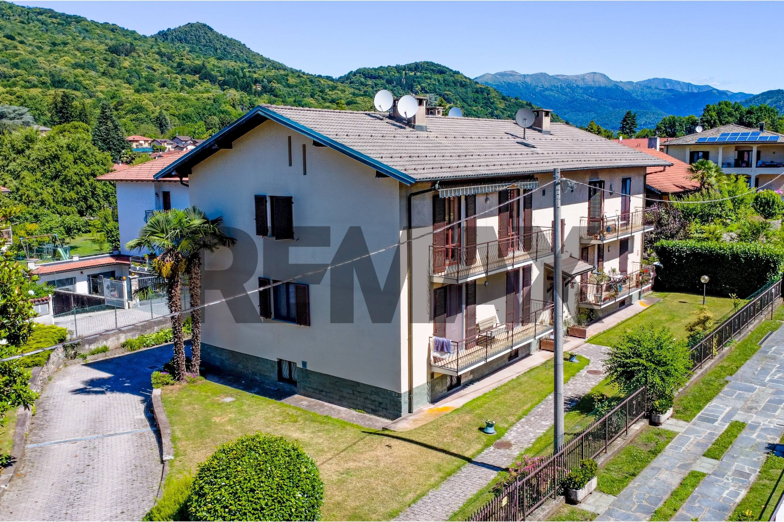Casa all\'aperto - Trilocale Via San Camillo
 
55, Marchirolo - foto 1