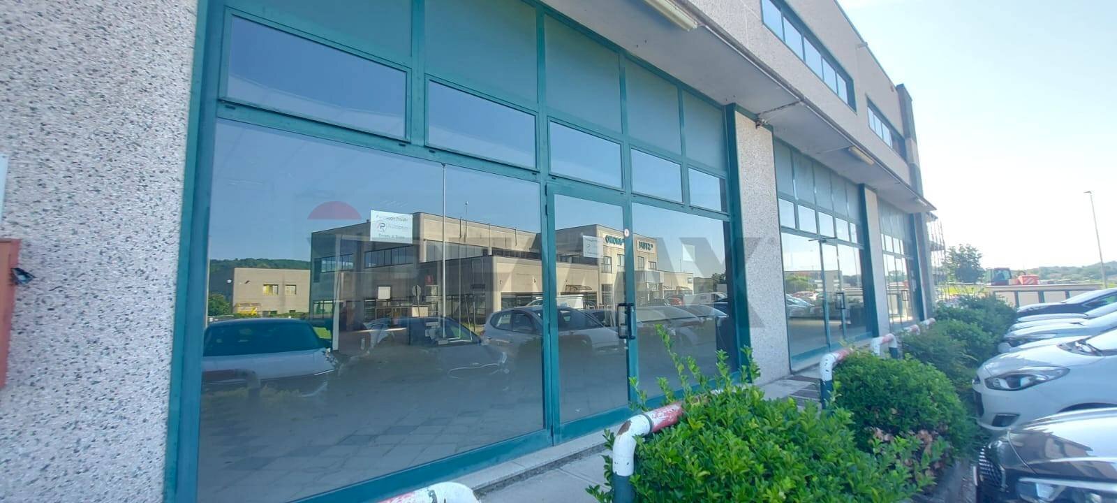 Edificio all\'aperto - Commercial Activity Via Molino della Prea
25, Gemonio - photo 3