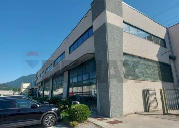 Edificio all\'aperto - Commercial Activity Via Molino della Prea
25, Gemonio - photo 1