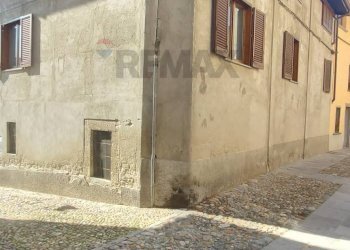 Casa all\'aperto - Casa semi indipendente Via Borghetto
 
2, Castello Cabiaglio - foto 3
