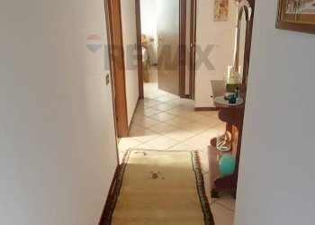 Hall / corridoio - Casa semi indipendente Via Borghetto
 
2, Castello Cabiaglio - foto 4