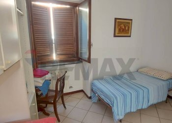 Camera / camera da letto - Casa semi indipendente Via Borghetto
 
2, Castello Cabiaglio - foto 13