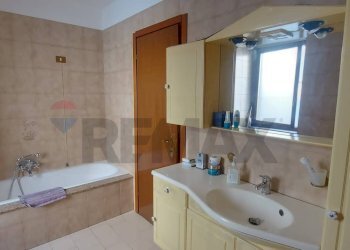 Bagno - Casa semi indipendente Via Borghetto
 
2, Castello Cabiaglio - foto 18