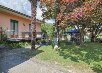 Giardino - Villa Via Provinciale
 
52, Cremenaga - photo 8