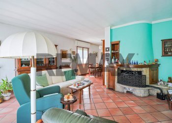 Soggiorno - Villa Via Provinciale
 
52, Cremenaga - photo 9