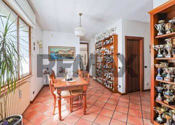 Sala da pranzo - Villa Via Provinciale
 
52, Cremenaga - photo 13