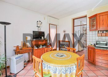 Sala da pranzo - Villa Via Provinciale
 
52, Cremenaga - photo 15