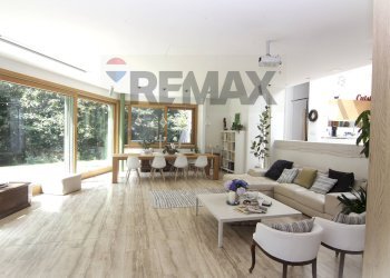 Sala da pranzo - Villa via scogno
 
1 F, Marchirolo - photo 2