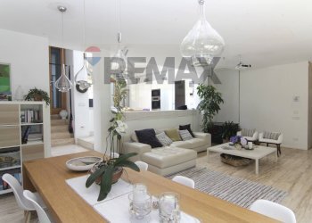 Sala da pranzo - Villa via scogno
 
1 F, Marchirolo - photo 4