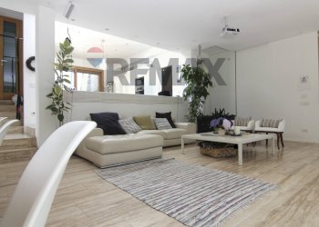 Soggiorno - Villa via scogno
 
1 F, Marchirolo - photo 5