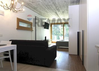 Sala da pranzo - Villa via scogno
 
1 F, Marchirolo - photo 19