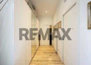 Hall / corridoio - Villa via scogno
 
1 F, Marchirolo - foto 30