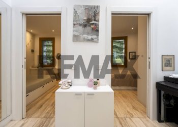 Hall / corridoio - Villa via scogno
 
1 F, Marchirolo - foto 32