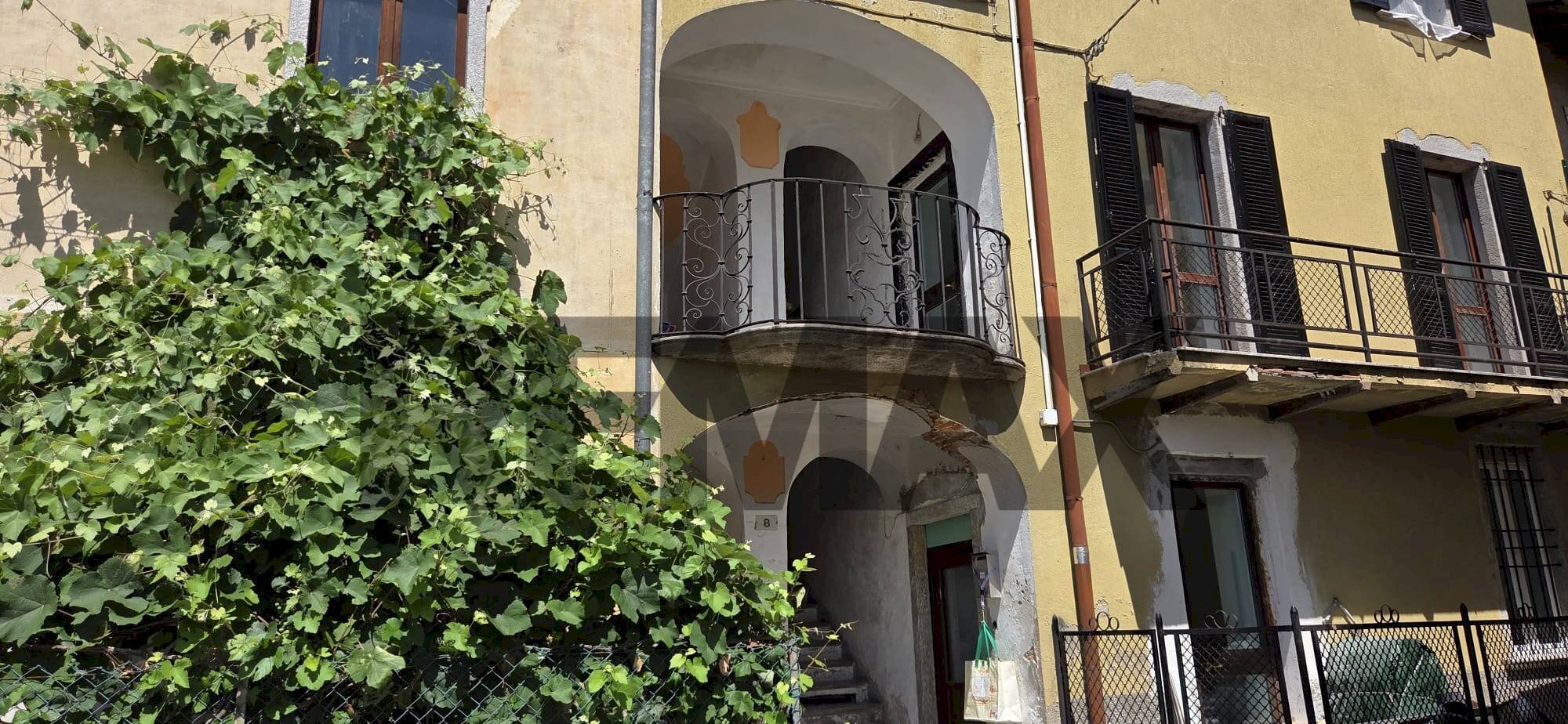 Edificio all\'aperto - Rustico VIA CROSA
 
8, Cuasso al Monte - foto 1