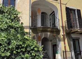 Edificio all\'aperto - Rustico VIA CROSA
 
8, Cuasso al Monte - foto 1