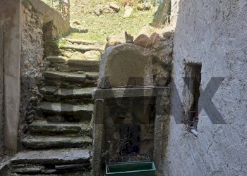 Scale - Rustico VIA CROSA
 
8, Cuasso al Monte - foto 4