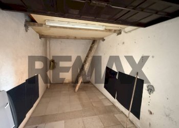 Stanza vuota - Box VIALE VALGANNA
 
29, Varese - foto 4