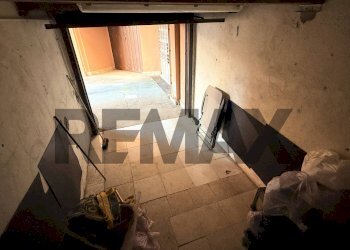 Hall / corridoio - Box VIALE VALGANNA
 
29, Varese - foto 9