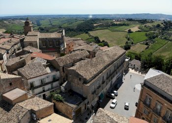 Edificio all\'aperto - Castle Piazza De Reisis
 
0, Scerni - photo 4