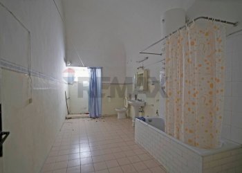 Bagno - Castle Piazza De Reisis
 
0, Scerni - photo 52