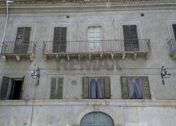 Edificio all\'aperto - Castle Piazza De Reisis
 
0, Scerni - photo 62