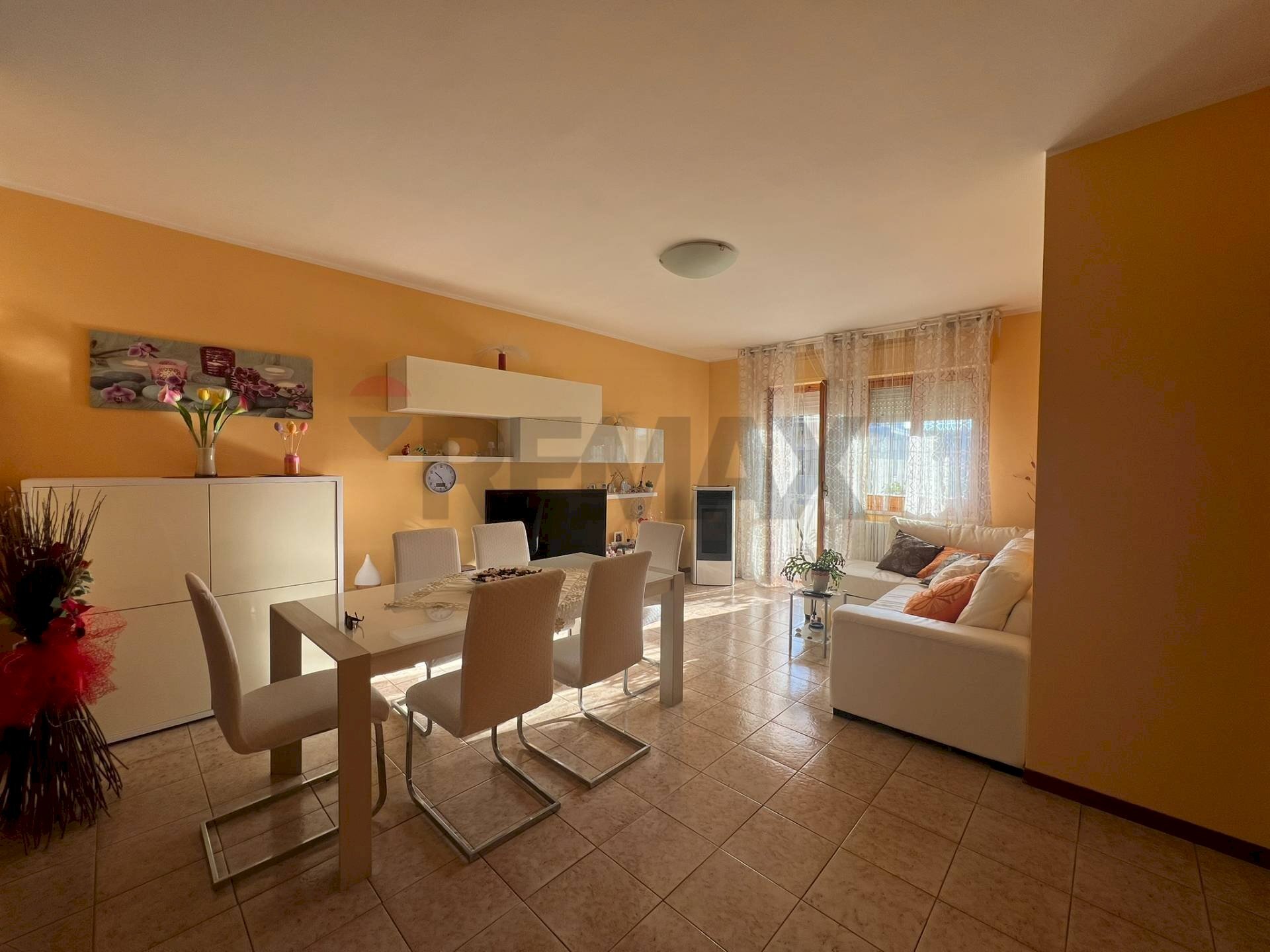 Sala da pranzo - Appartamento via Cavalieri Vittorio Veneto
78, Atessa - foto 2