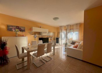 Sala da pranzo - Apartment via Cavalieri Vittorio Veneto
 
78, Atessa - photo 2