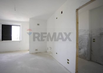 Stanza vuota - Trilocale Via Cintioni, San Vito Chietino - foto 9