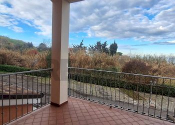 Balcone - Trilocale Via Adriatica Nord
 
75, San Vito Chietino - foto 10