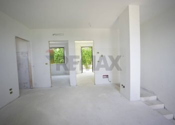 Stanza vuota - Trilocale Via Adriatica Nord
 
75, San Vito Chietino - foto 14