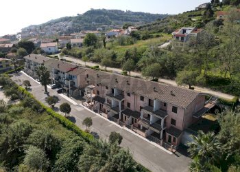 Edificio all\'aperto - Villa Bifamiliare Via Adriatica Nord
 
75, San Vito Chietino - foto 1