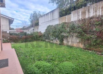 Giardino - Villa Bifamiliare Via Adriatica Nord
 
75, San Vito Chietino - foto 7