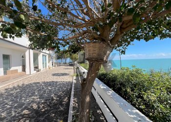 Vista dell\'acqua - Villa Via Finocchietto
 
10, Fossacesia - photo 56
