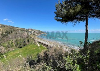 Vista dell\'acqua - Villa Via Finocchietto
 
10, Fossacesia - photo 63