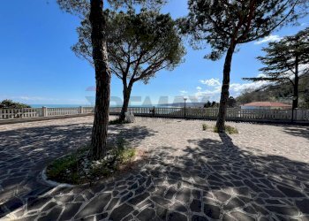 Vista dell\'acqua - Villa Via Finocchietto
 
10, Fossacesia - photo 65