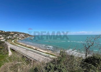 Vista dell\'acqua - Villa Via Finocchietto
 
10, Fossacesia - photo 66