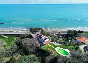 Vista dell\'acqua - Villa Via Finocchietto
 
10, Fossacesia - photo 89