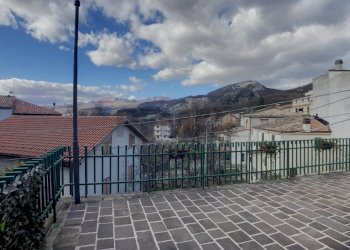 Terrazza - Casa semi indipendente P.zza IV Novembre
 
4, Fallo - foto 3