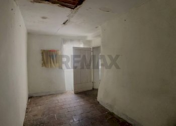 Stanza vuota - Casa semi indipendente P.zza IV Novembre
 
4, Fallo - foto 10