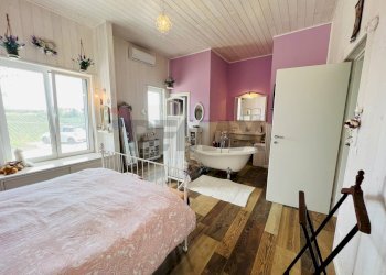 Camera / camera da letto - Villa Contrada Rosciavizza
 
snc, Mozzagrogna - foto 47
