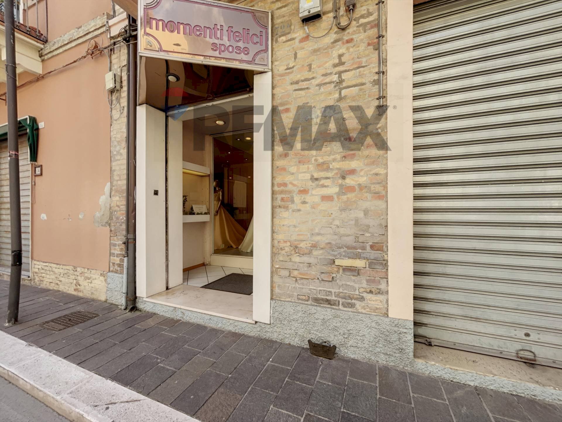 Edificio all\'aperto - Negozio Via Corso Bandiera
 
71, Lanciano - foto 3