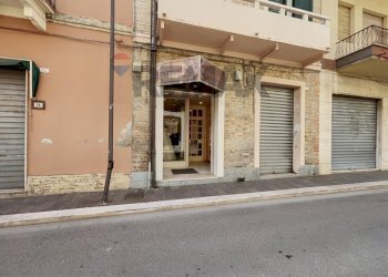 Edificio all\'aperto - Negozio Via Corso Bandiera
71, Lanciano - foto 19