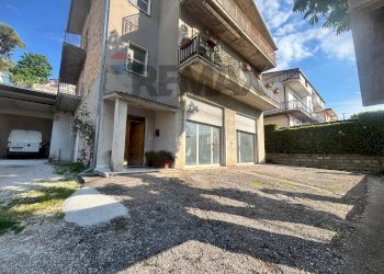 Edificio all\'aperto - Laboratory Via Giacomo Matteotti
26, Atessa - photo 1