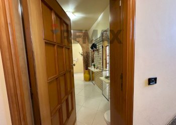 Hall / corridoio - Apartment Via Vignali
 
7, Colledimezzo - photo 17