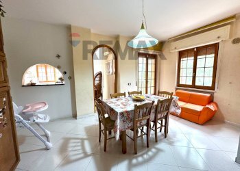 Sala da pranzo - Apartment Via Vignali
 
7, Colledimezzo - photo 25