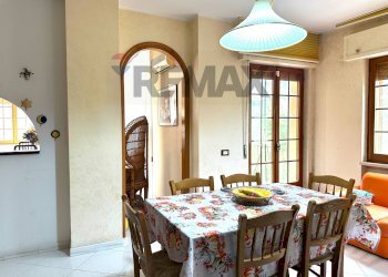 Sala da pranzo - Apartment Via Vignali
 
7, Colledimezzo - photo 26