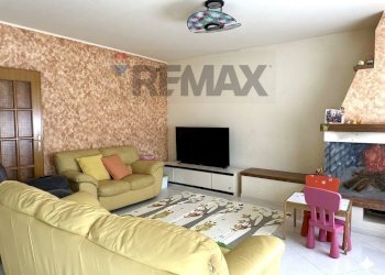 Soggiorno - Apartment Via Vignali
 
7, Colledimezzo - photo 28
