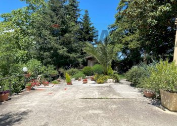 Giardino - Apartment Via Vignali
 
7, Colledimezzo - photo 50
